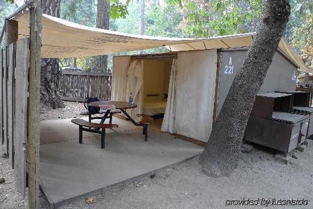 Отель Housekeeping Camp Карри-Виллидж Экстерьер фото
